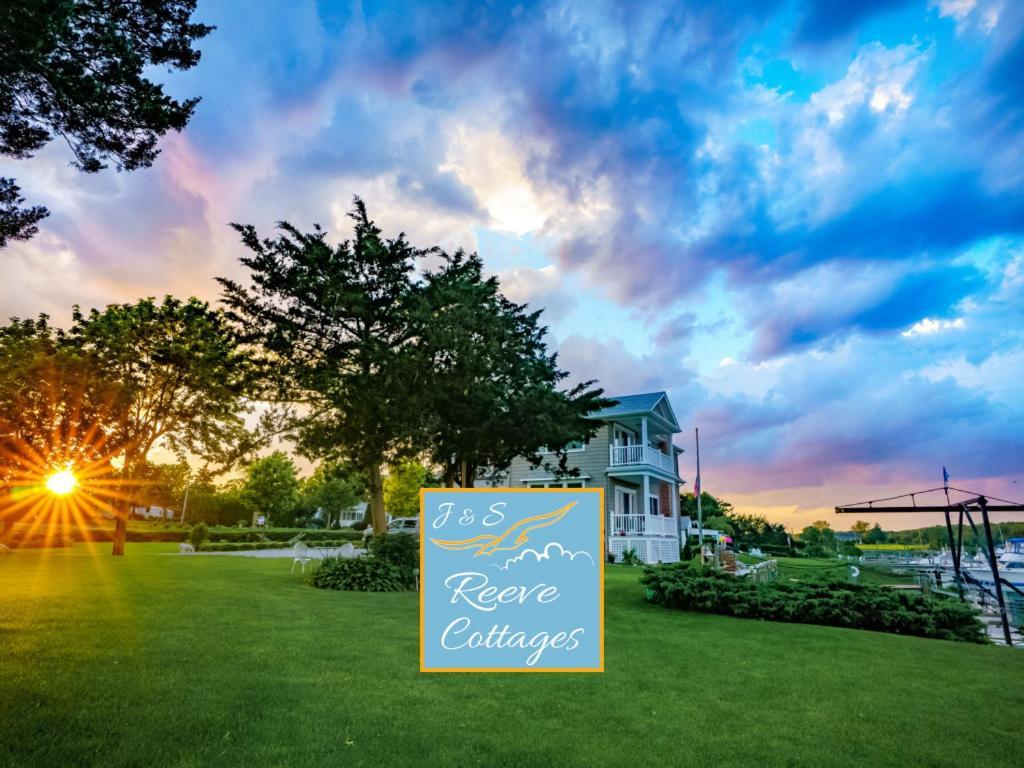 Premier Waterfront Cottage 2 Риверхед Экстерьер фото